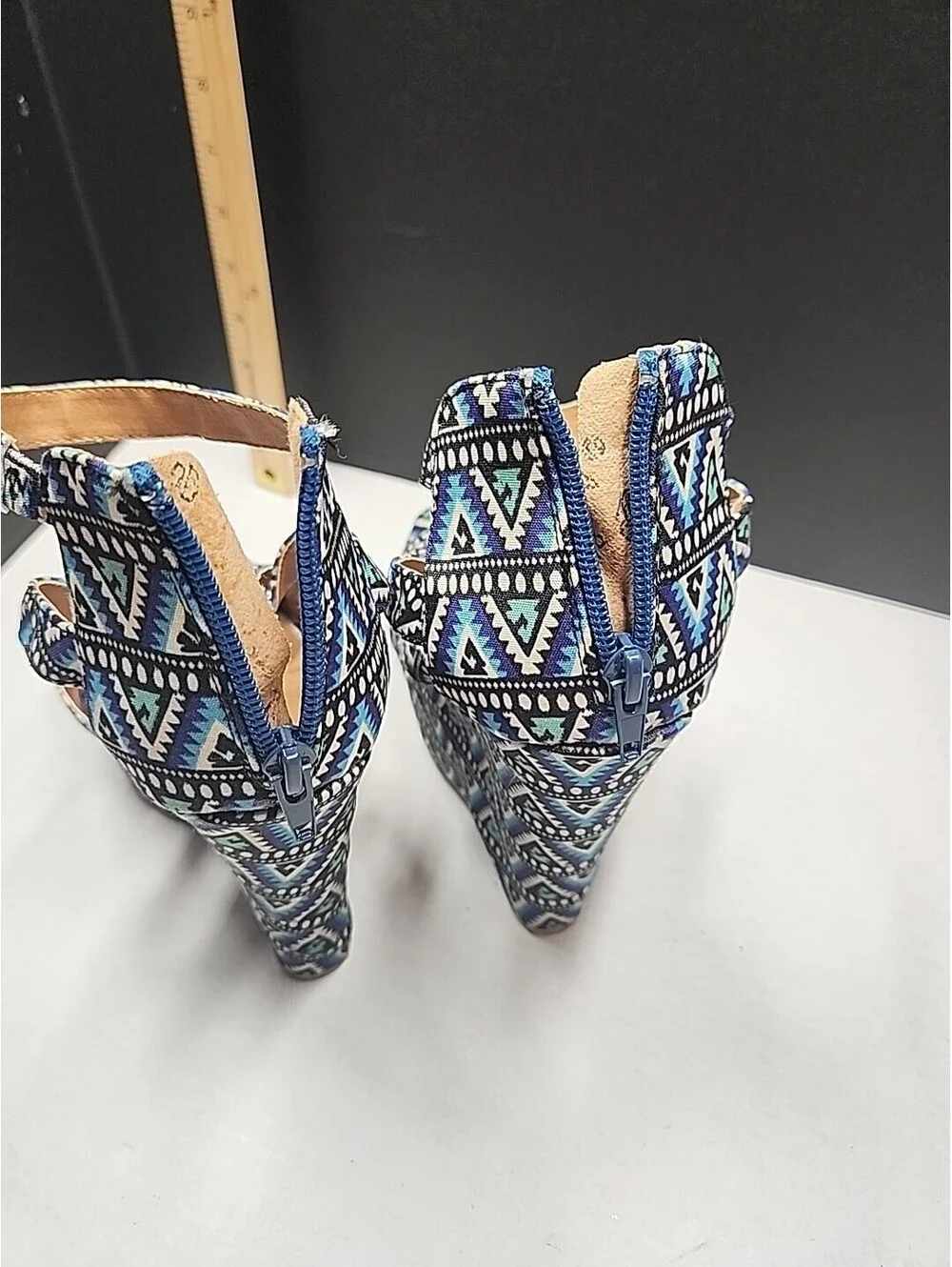 Women's Shi by Journey Wedge Heels Sandals Size 7.5
